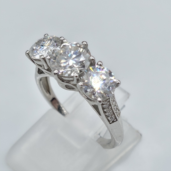Hold For Mis Stunning 3.2 Carat Moissanite Ring - Picture 6 of 12